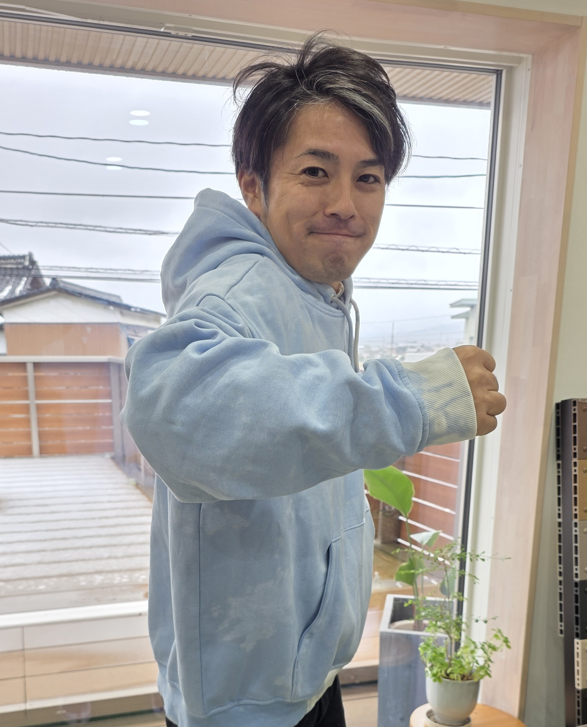 スタッフ 中澤裕至